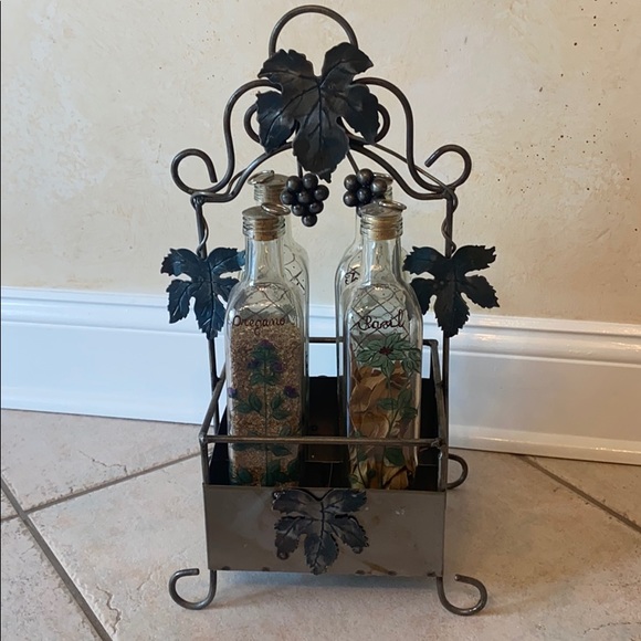 Other - Metal spice holder /4 spice bottles inc.